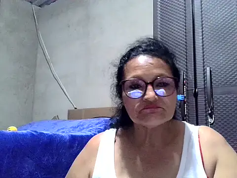 Snapshot of _Cristal chatting on 10.03.25  Cristal online show from 10.03.25