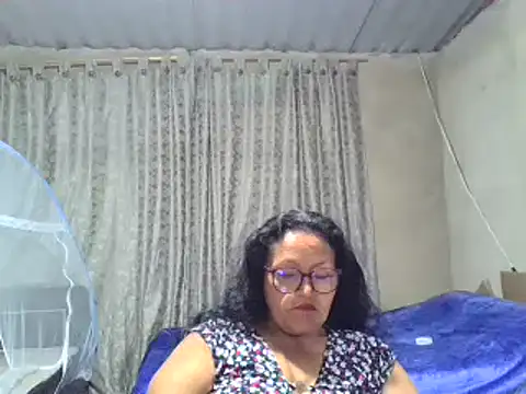 Snapshot of _Cristal chatting on 10.05.25  Cristal online show from 10.05.25