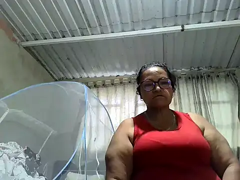 Snapshot of _Cristal chatting on 10.13.25  Cristal online show from 10.13.25