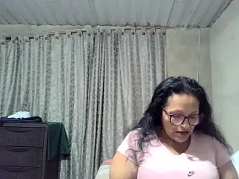 Snapshot of _Cristal chatting on 10.26.25  Cristal online show from 10.26.25