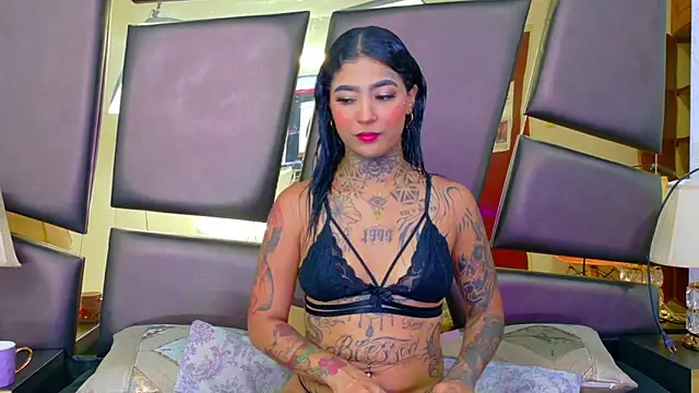 EmilieLake online show from 12.04.25