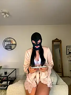 Snapshot of swedishbaddie chatting on 09.20.25 swedishbaddie online show from 09.20.25