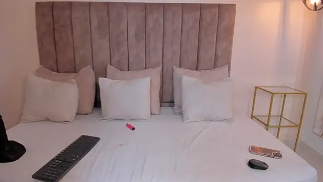 amber colliiins online show from 11.24.25