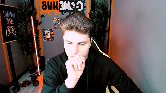 Snapshot of JackWolw chatting on 10.02.25 JackWolw online show from 10.02.25