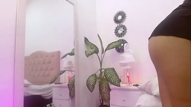 Snapshot of ivy_scorpio chatting on 09.14.25 ivy scorpio online show from 09.14.25