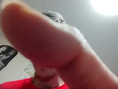 Snapshot of jizzyglizzy92 chatting on 09.13.25 jizzyglizzy92 online show from 09.13.25