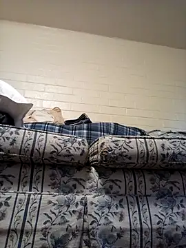 Snapshot of jizzyglizzy92 chatting on 02.14.26 jizzyglizzy92 online show from 02.14.26