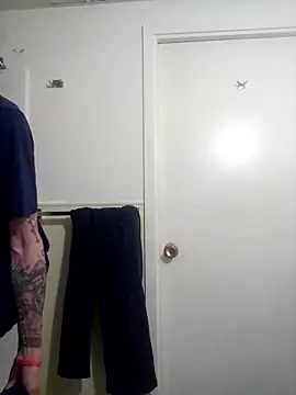 Snapshot of jizzyglizzy92 chatting on 02.22.26 jizzyglizzy92 online show from 02.22.26