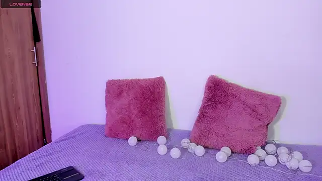 Valeri 13 online show from 12.19.25