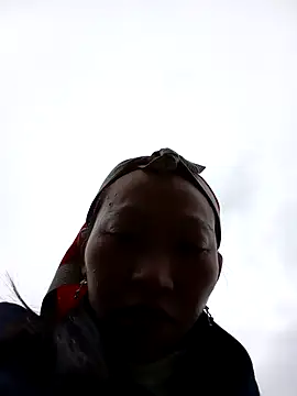 Snapshot of tcm-cute chatting on 10.22.25 tcm-cute online show from 10.22.25