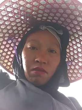 Snapshot of tcm-cute chatting on 10.29.25 tcm-cute online show from 10.29.25