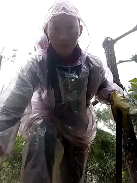 Snapshot of tcm-cute chatting on 11.02.25 tcm-cute online show from 11.02.25