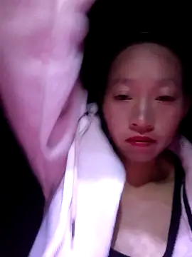 Snapshot of tcm-cute chatting on 11.03.25 tcm-cute online show from 11.03.25