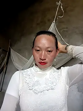 Snapshot of tcm-cute chatting on 11.07.25 tcm-cute online show from 11.07.25