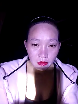 Snapshot of tcm-cute chatting on 11.09.25 tcm-cute online show from 11.09.25