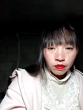 Snapshot of tcm-cute chatting on 11.13.25 tcm-cute online show from 11.13.25