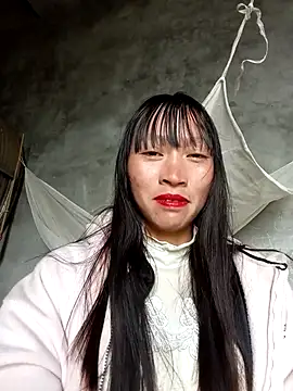 Snapshot of tcm-cute chatting on 11.17.25 tcm-cute online show from 11.17.25