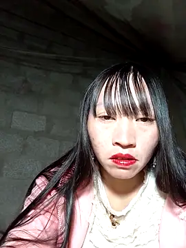 Snapshot of tcm-cute chatting on 11.20.25 tcm-cute online show from 11.20.25