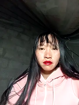 Snapshot of tcm-cute chatting on 11.22.25 tcm-cute online show from 11.22.25