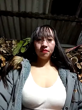 Snapshot of tcm-cute chatting on 12.14.25 tcm-cute online show from 12.14.25