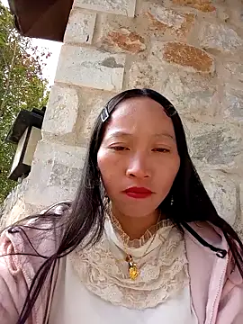 Snapshot of tcm-cute chatting on 12.21.25 tcm-cute online show from 12.21.25