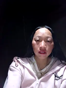 Snapshot of tcm-cute chatting on 12.21.25 tcm-cute online show from 12.21.25