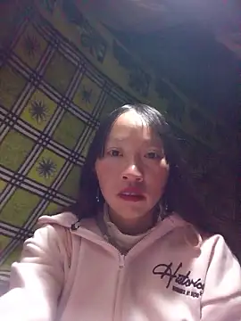 Snapshot of tcm-cute chatting on 01.11.26 tcm-cute online show from 01.11.26