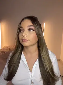 AnnyLopezzz  online show from 11.11.25