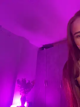 kattywil online show from 11.18.25