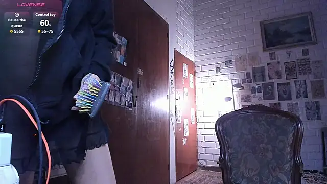 Snapshot of DiosaSexSymbol chatting on 11.19.25 DiosaSexSymbol online show from 11.19.25