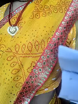 Idhika Handoo online show from 09.22.25