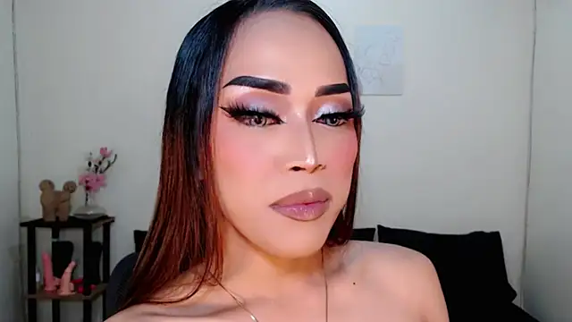 Snapshot of Lessandra_Lust chatting on 09.11.25 Lessandra Lust online show from 09.11.25