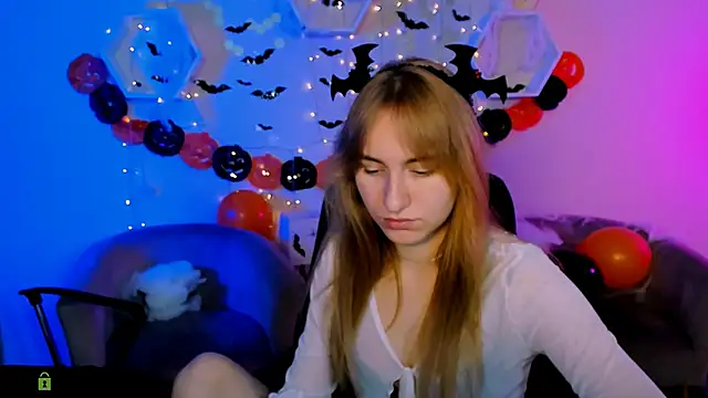 beauty ginger  online show from 10.30.25