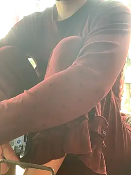 Tieuvi 18 online show from 11.05.25