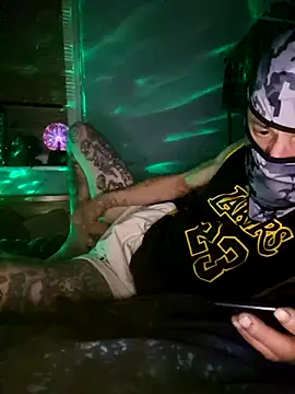 MODEST11 MMiILOO AMARO online show from 10.21.25