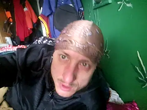 MODEST11 MMiILOO AMARO online show from 12.17.25