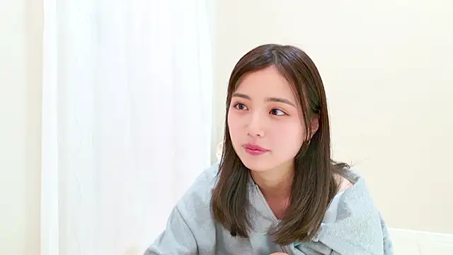 -yuina-23 online show from 12.17.25