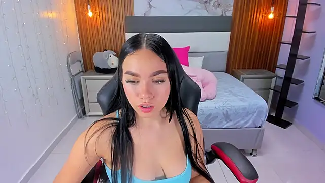 MOLLYSPENCER1 online show from 11.07.25