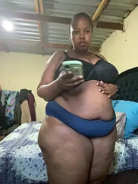 Curvycandy95 online show from 04.18.26