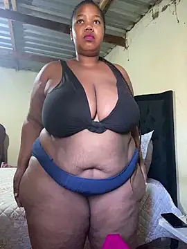 Snapshot of Curvycandy95 chatting on 06.10.26 Curvycandy95 online show from 06.10.26