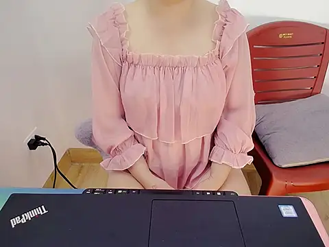 Phuong Myy online show from 11.10.25