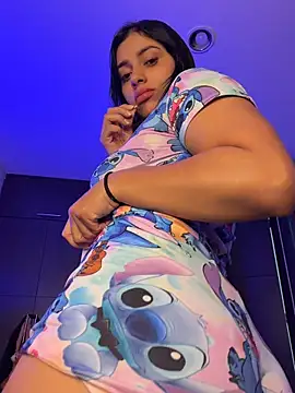 Snapshot of AlannaEvons chatting on 04.27.26 AlannaEvons online show from 04.27.26