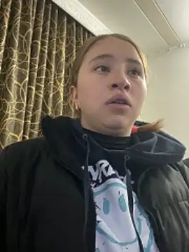 Snapshot of mia_skys chatting on 02.23.26 mia skys online show from 02.23.26