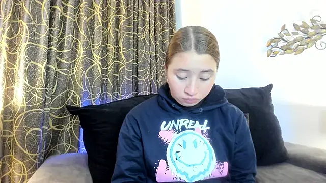 Snapshot of mia_skys chatting on 02.26.26 mia skys online show from 02.26.26