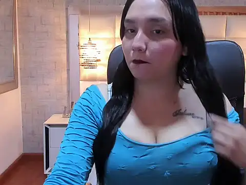 Daniela jonness online show from 10.07.25