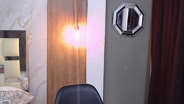 Snapshot of honeymoon_12 chatting on 02.28.26 honeymoon 12 online show from 02.28.26