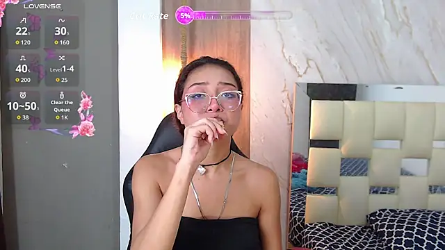 Snapshot of honeymoon_12 chatting on 07.05.26 honeymoon 12 online show from 07.05.26