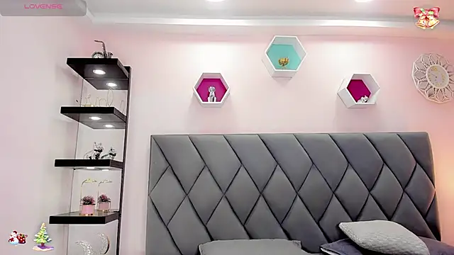 Amira Ember online show from 12.14.25