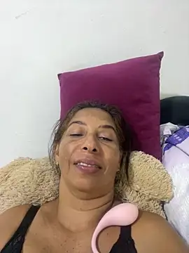 maleja23 online show from 11.25.25