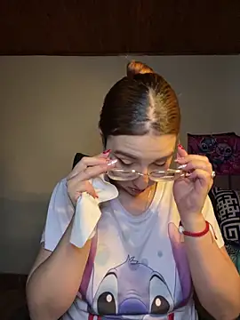 CoraVibes online show from 12.15.25